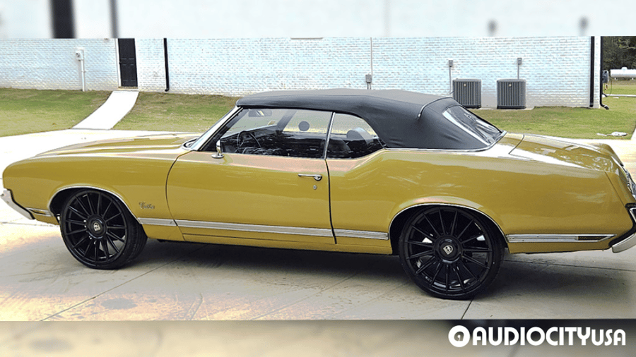 1971 Oldsmobile Cutlass on 22