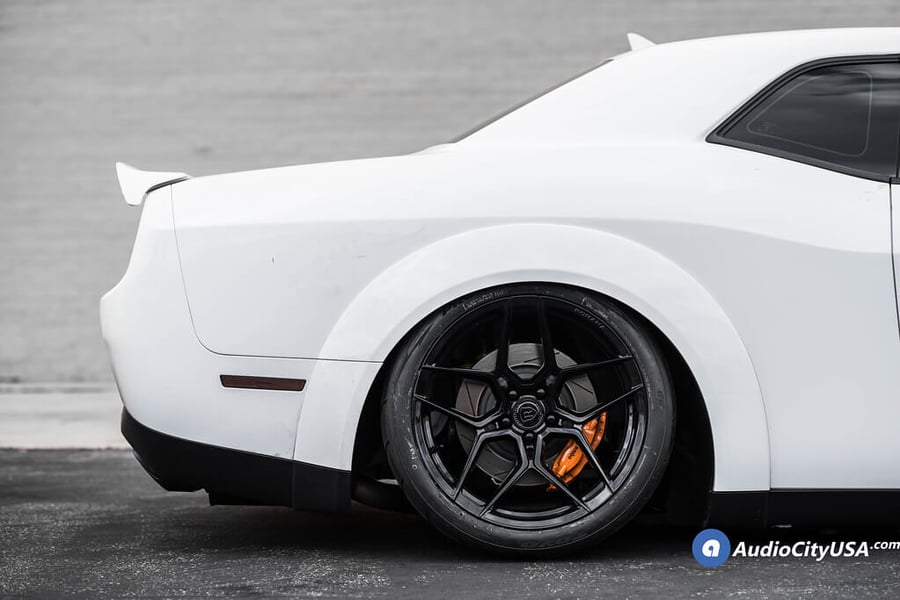 20″ Staggered Rohana Wheels For 2018 Dodge Challenger Hellcat