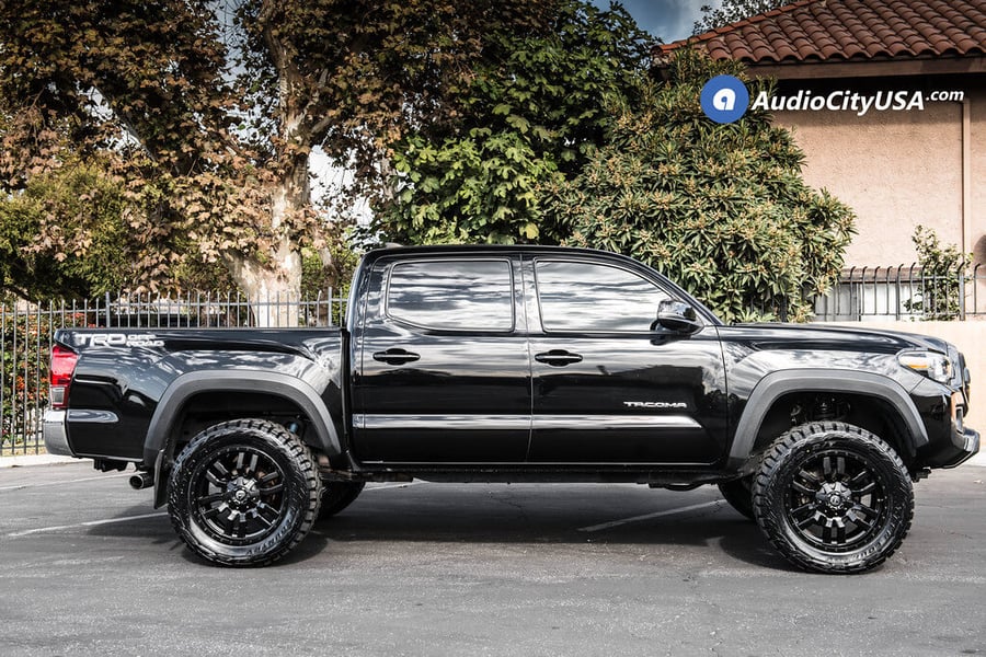 20″ Fuel Wheels D596 Sledge Matte Black with Gloss Black Lip OffRoad