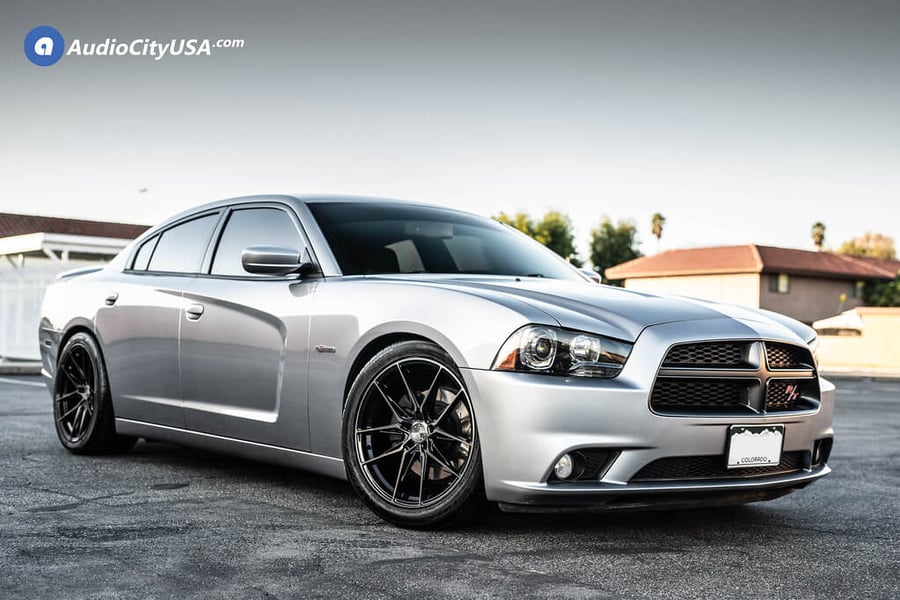 20″ Staggered Vertini Wheels with Black Rims For Dodge Charger RT
