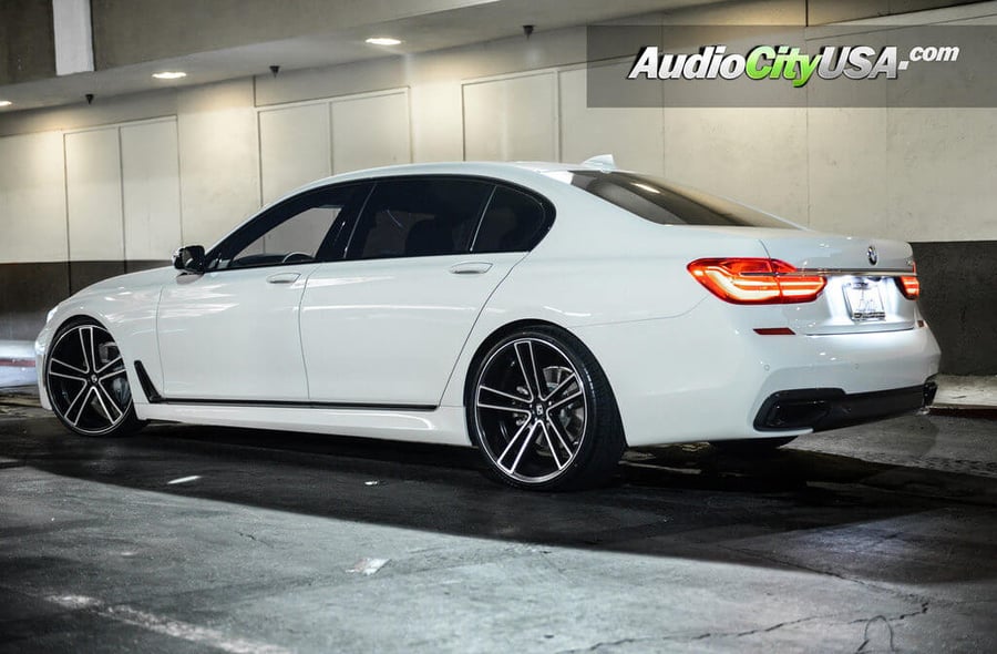 2016 BMW 740i | 22