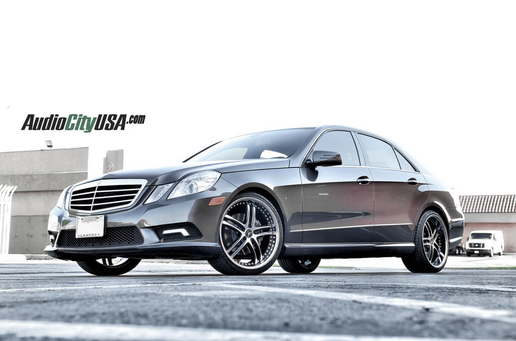 2011 Mercedes Benz E 350 W 212 on 20