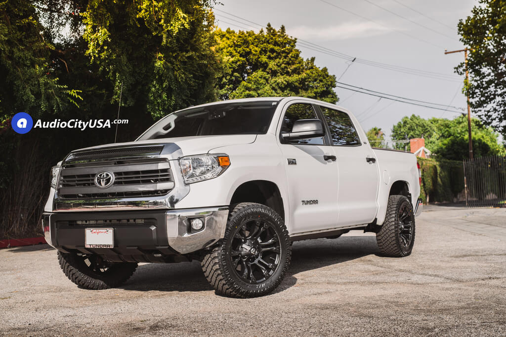 Toyota_Tundra_SR5_20_Fuel_Wheels_RIMS_Vapor_d560_black_AudioCItyUsa