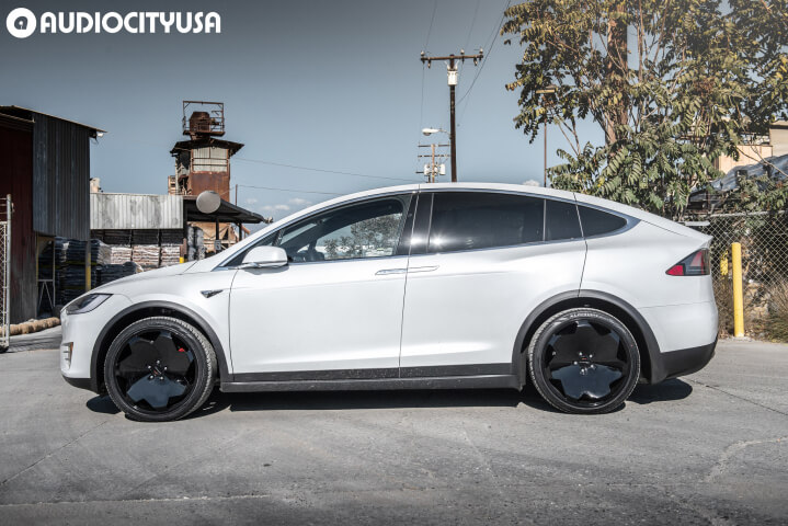 22" Giovanna Wheels Masiss Gloss Black