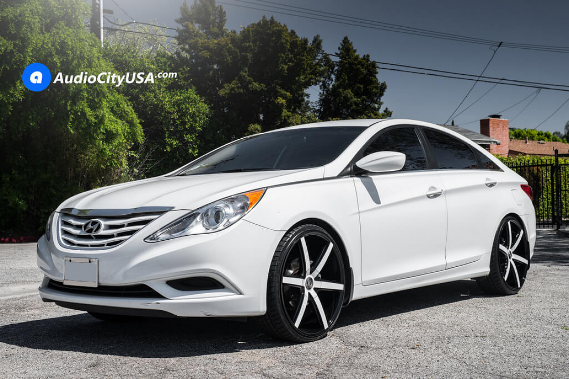 2013 Hyundai Sonata Lexani R-Four 22 inch Wheels | Gallery | AudioCityUSA