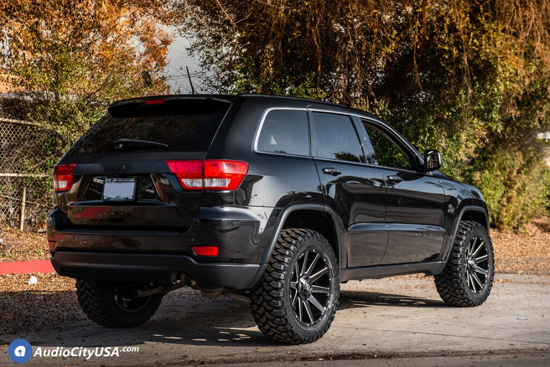 2015 Jeep Grand Cherokee Fuel Off-Road D616 Contra 20 inch Wheels