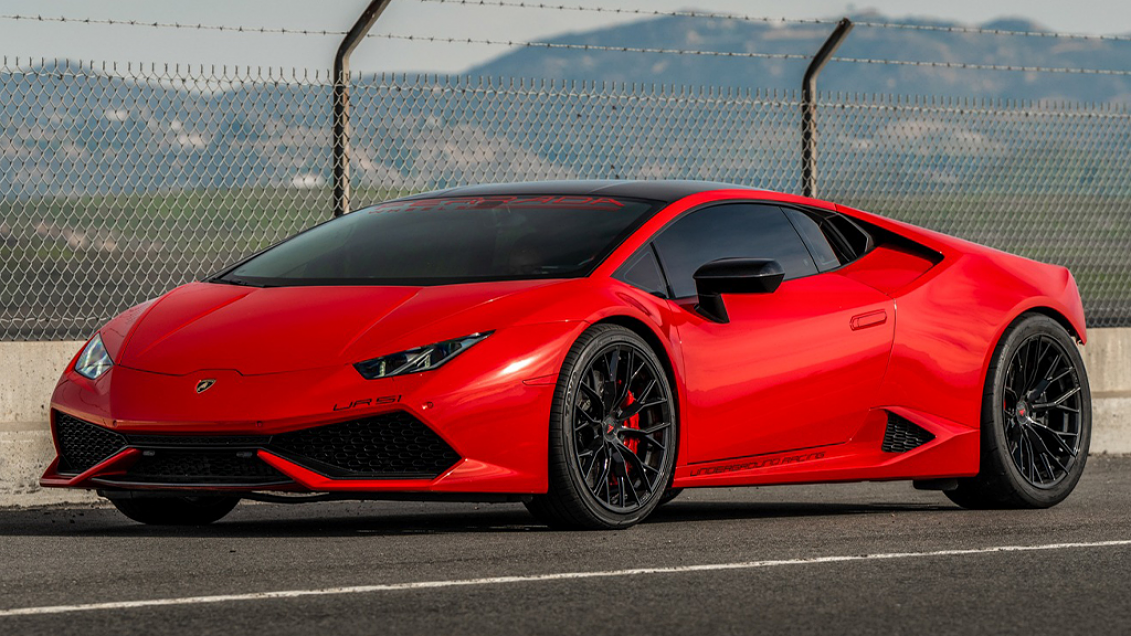 2022 Lamborghini Huracan on 20