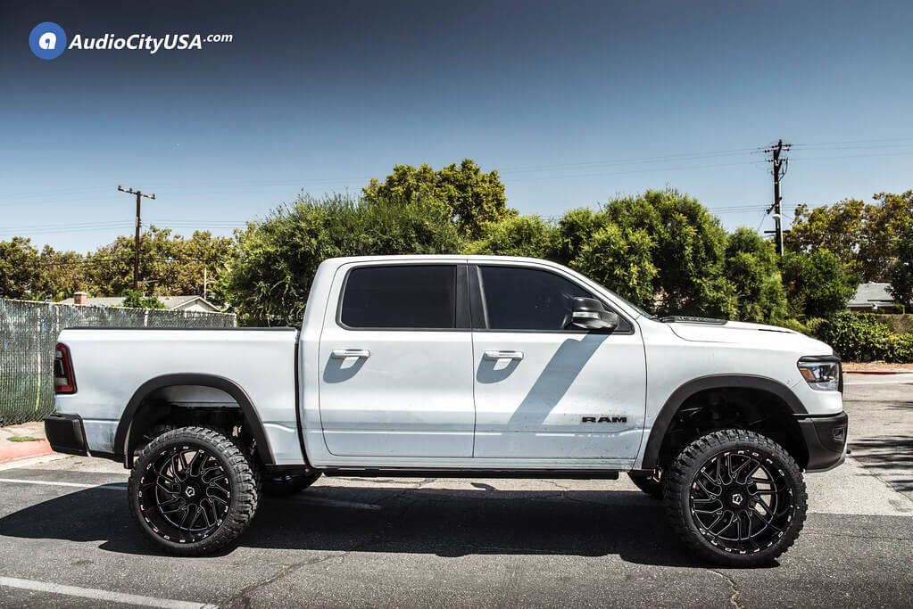 19 20 Dodge Ram 1500 24x12 Quot Wheels Tires Suspension