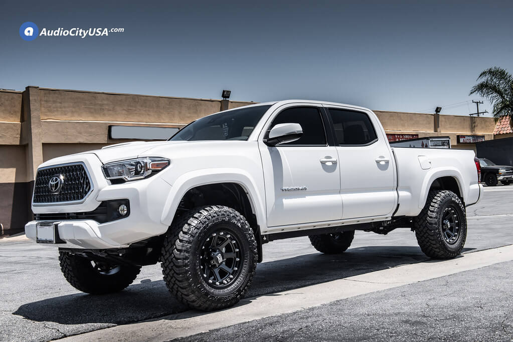 2019 Toyota Tacoma 17x9