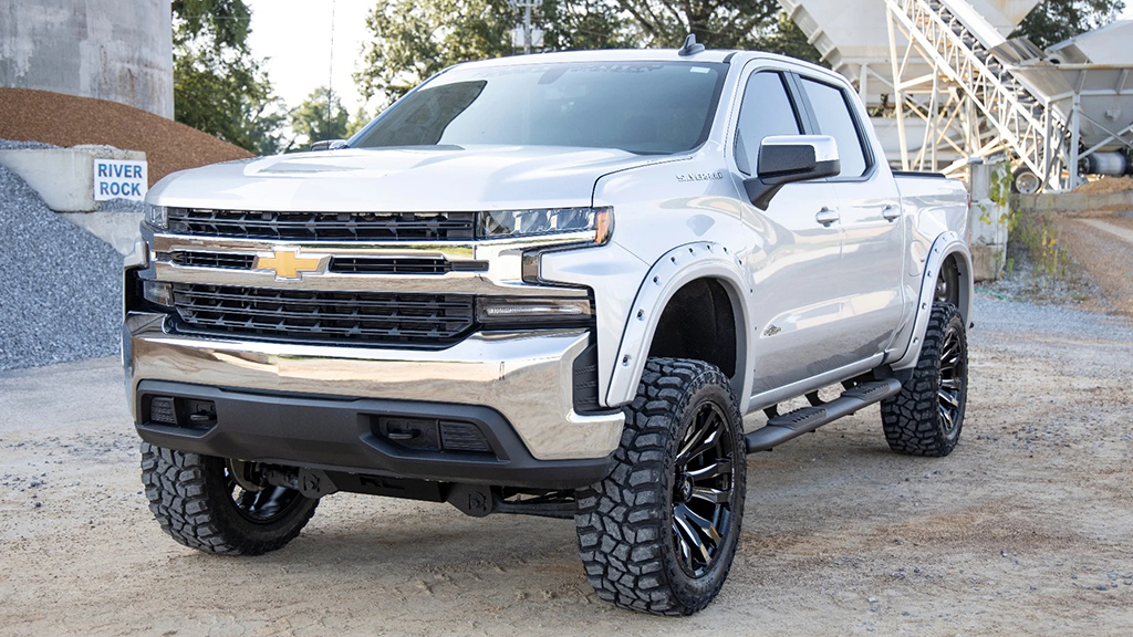 Rough Country Chevy Oval Nerf Step Bars (20-21 Silverado 3500 HD | Crew ...