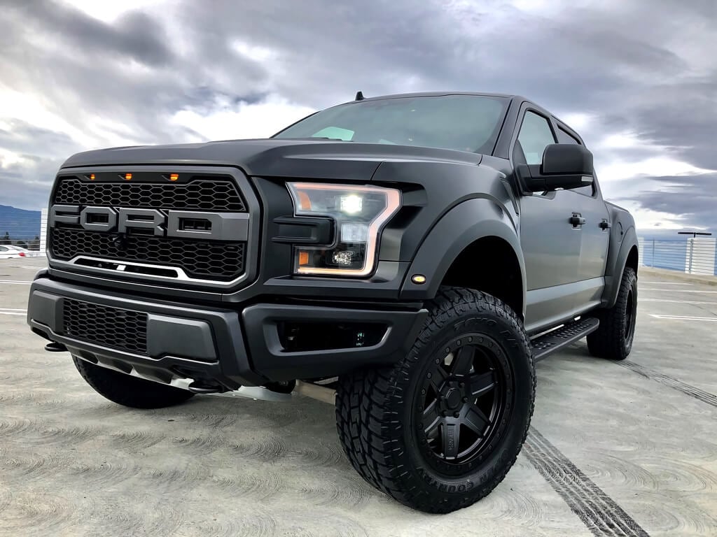 Ford Raptor черный